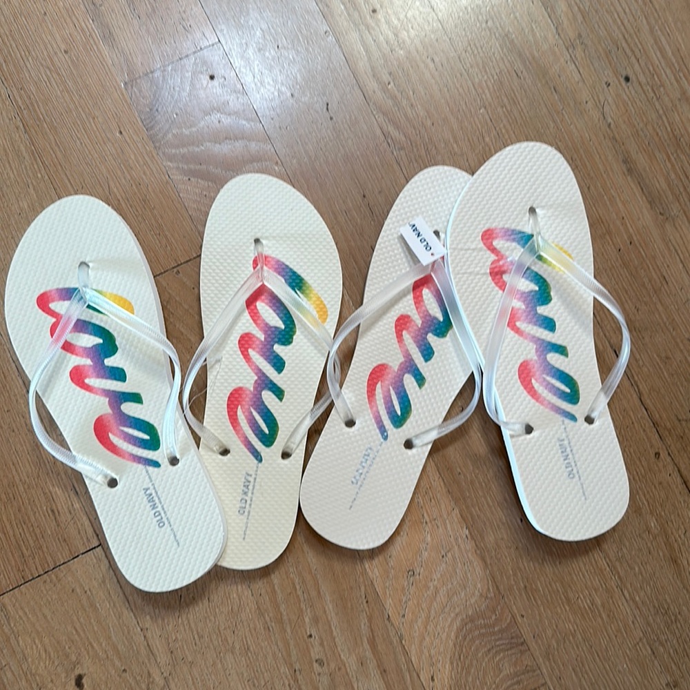 NWT  Old Navy, White   fliip flops  printed LOVE on sole various sizes